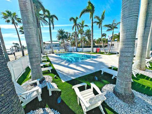 Pass-a-Grille Historic District Apartment | Apartment ∙ 5 bedrooms ∙ 10 guests