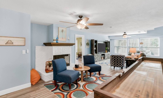 Redington Beach House | Beach Retreat – 5 Min to Sand! Sleeps 6 w/Bikes