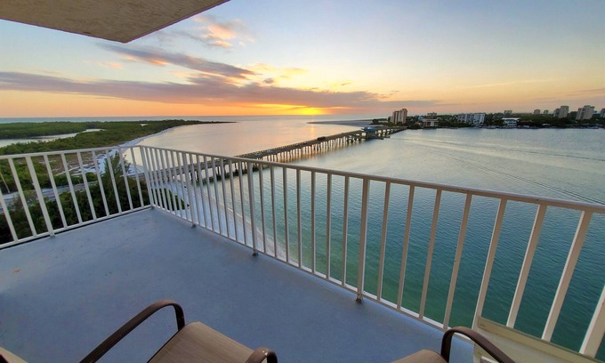 Fort Myers Beach Condo | Beachfront Lovers Key Beach Club Condo 1002 - Gorgeous Gulf View