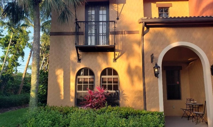 Ole House | Beautiful 3 bedroom Townhouse in Ole at Lely Resort .3 miles from Village Center