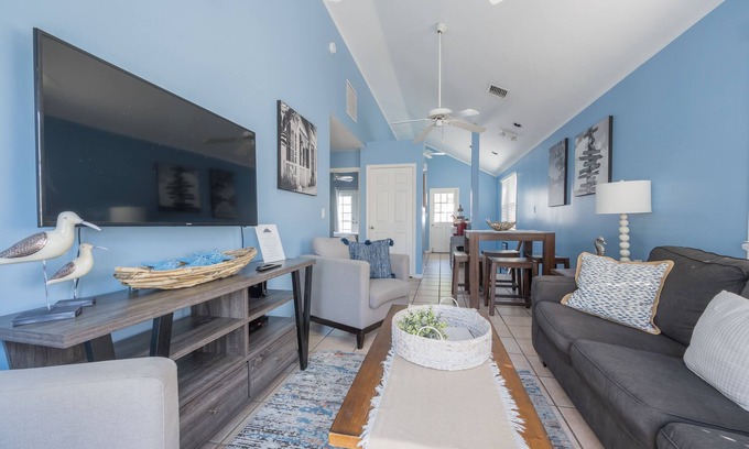 Truman Annex Condo | BLUE HEAVEN at The Truman Annex in Key West