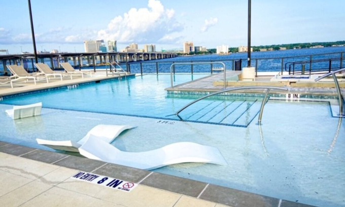 Five Points Condo | Centrally Located 1 Bedroom Retreat in the Heart of Five Points and Riverside
