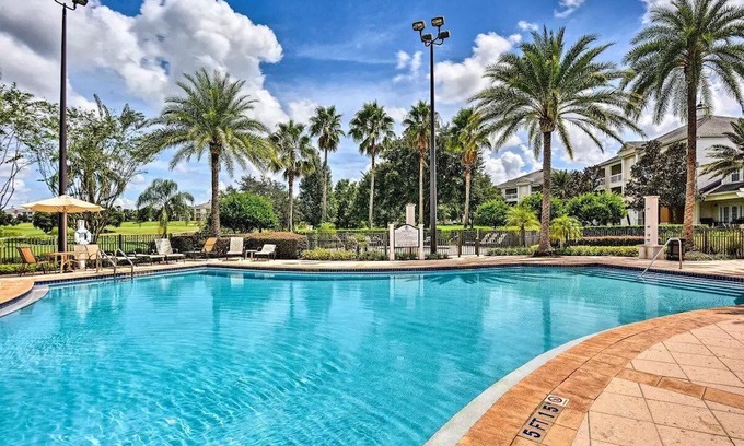 Reunion Condo | Chic Disney Condo w/ Balcony & Resort Pool Access!