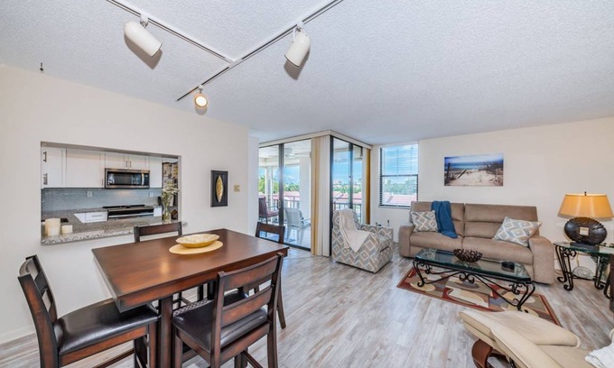 Casa del Mar Condo | Condo ∙ 2 bedrooms ∙ 4 guests