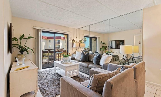 St. Augustine Beach Condo | Condo ∙ 2 bedrooms ∙ 5 guests