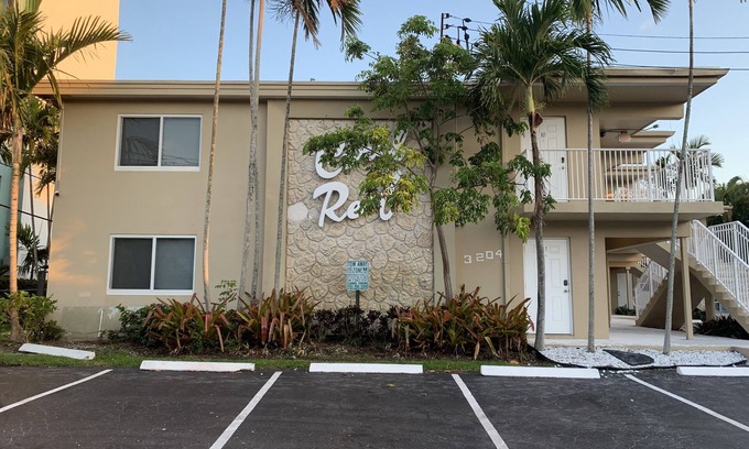 Pompano Beach Apartment | Coral Reef Flats #4
