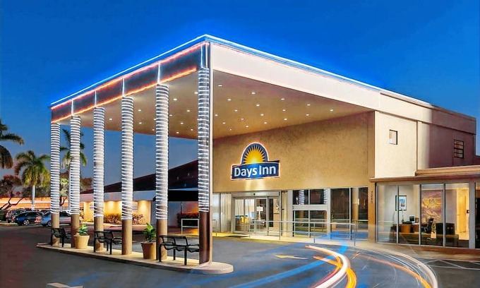 Ludlam Hotel | Days Inn by Wyndham Miami International Airport