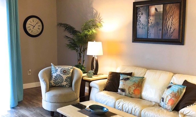 Clearwater Condo | Desirable Resort Style Condo In Clearwater