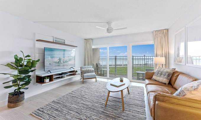 Satellite Beach Condo | Direct Oceanfront Bliss: Ground-Floor Condo with Heated Pool & Private Beach Access πβοΈ