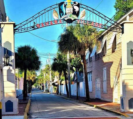 Downtown Apartment | Duval Street Suite overlooking Duval w parking and pool