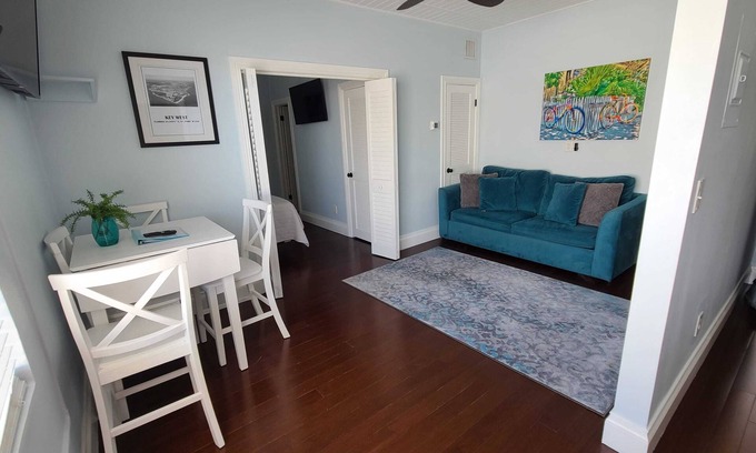 Downtown Apartment | Duval Street Suites full kitchen, free parking, & heated pool
