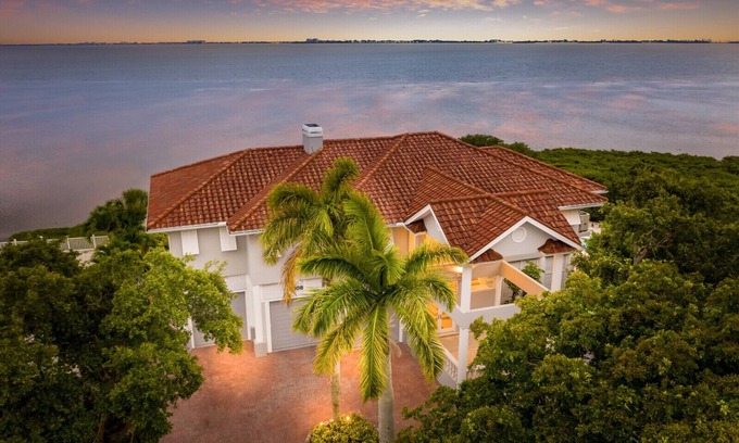 Trailer Estates House | Executive Bayside Retreat/Pool/IMG/Sarasota Bay