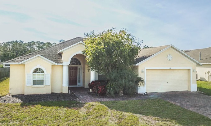 Tuscan Ridge Villa | Family friendly Tuscan haven Retreat