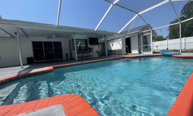 San Carlos Park House | Family Home w/Pool , On Golf Course & Near Beach !