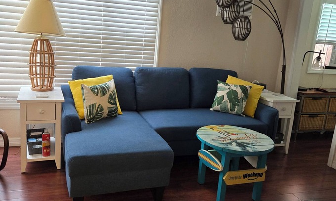 Port Richey House | Florida park cottage gatednew ac king oven dishwasher sum special Aug/Spetn