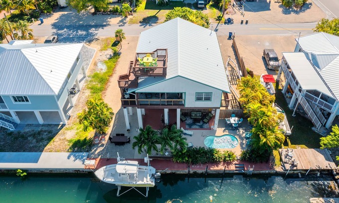 Cudjoe Key House | Foster`s Folly | Gorgeous canalfront pool home close to open water on Cudjoe Key