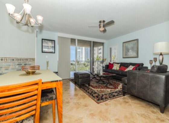 Park Shore Apartment | Furnished Condo Close to beach