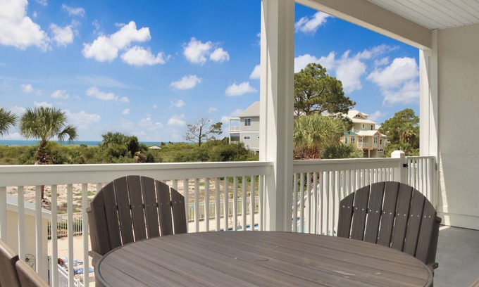 Cape San Blas Condo | Gulf Front, Community Pool, End Unit, Elevator~Dunes Club 1A