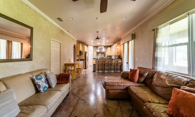 Interchange Square House | House ∙ 4 bedrooms ∙ 10 guests