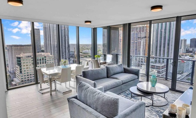 Downtown Miami Apartment | Incredible Corner Unit Downtown Miami