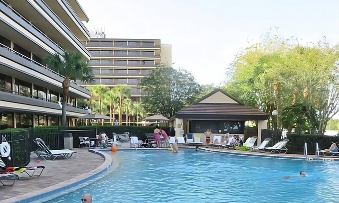 Florida Central Atlantic Coast House | Just What You Were Looking For! 3 Comfortable Units, Pool, Free Parking