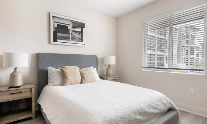 Palmetto Apartment | Landing | Stylish 2BD, Pool, Clubhouse