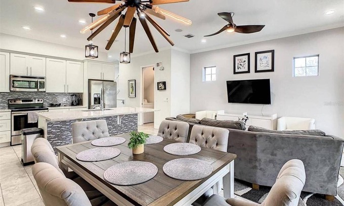 Davenport House | Luxurious 3-Bedroom Townhome in Festival Resort |Private Pool | Close to Theme Parks | Resort Access