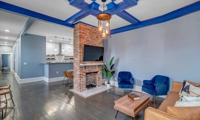 Springfield Apartment | Luxurious 3 BR Apt in the Heart of Springfield