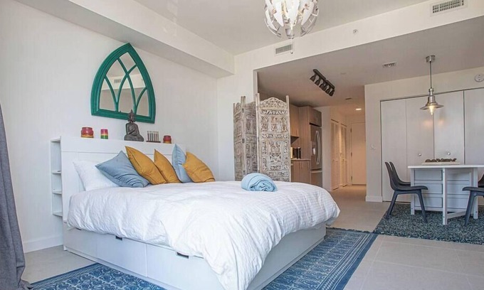 Doral Apartment | Luxury Studio Apartment in Downtown Doral