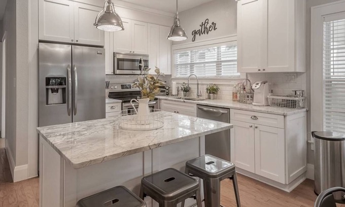 South Seminole Heights House | "Magnolia House" - Riverside View|Covered Parking
