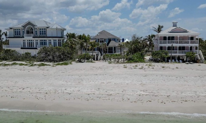 North Captiva House | Manatee Manor: Exclusive Beachfront Retreat with Gulf Views