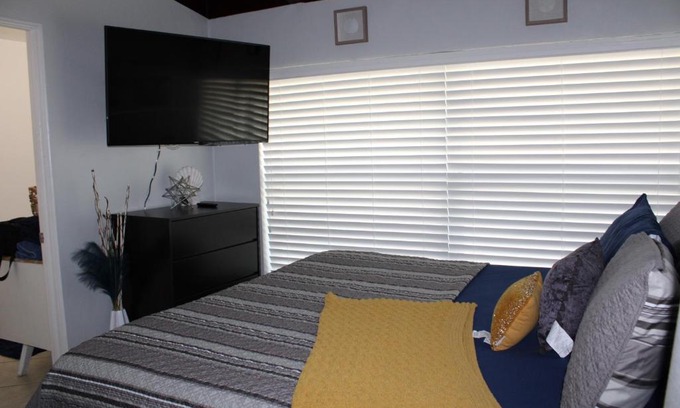 Miami Gardens House | Master King Suite by Hard rock stadium and casino