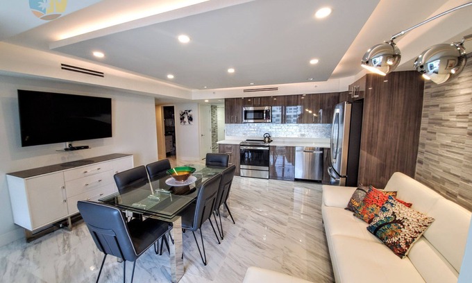 Seybold Apartment | Modern Luxury 4 Bedroom Ocean Views for Bachelorettes - 1103