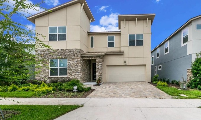 Bay Lake Villa | New Solara Resort 9 Bedroom 6 Bathroom Villa villa