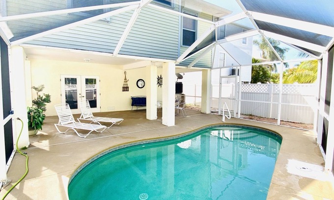 Fort Myers Beach House | Newly Renovated!