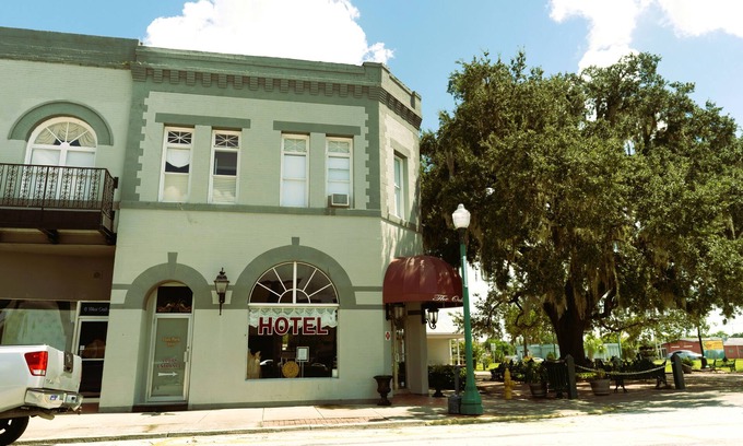 Arcadia Historic District Hotel | Oak Park Inn by OYO