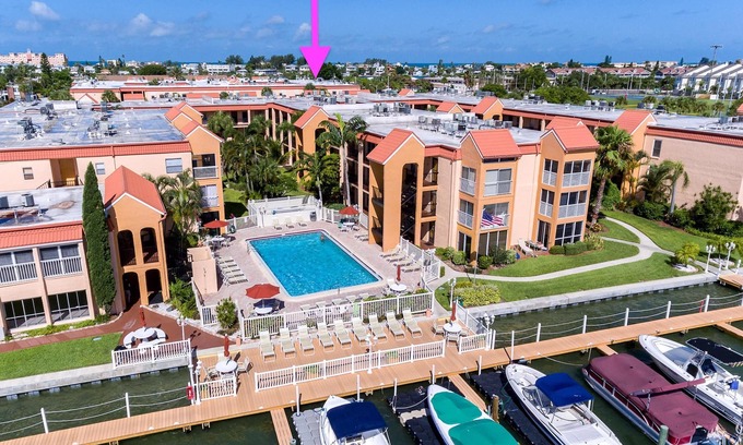 St. Pete Beach Condo | Paradise! Close to Beach.Heated Pool.Fishing Pier.Gated Community!