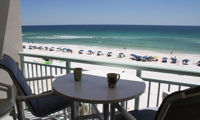 Fort Walton Beach Condo | PI 412: Island Oasis - Enjoy a splashing good time at this beachfront condo!