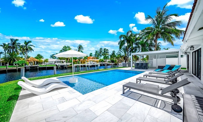 Garden Isles House | Pool & Waterfront! Close To Beach+Outdoor BBQ!