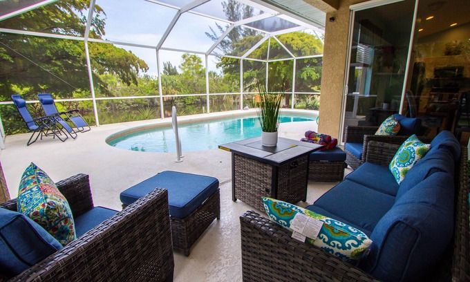 Burnt Store House | Poolside 🌺Paradise🌴Relaxation☀️Station