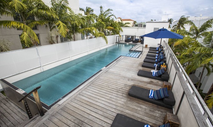 Flamingo/Lummus Hostel | Posh South Beach Hostel