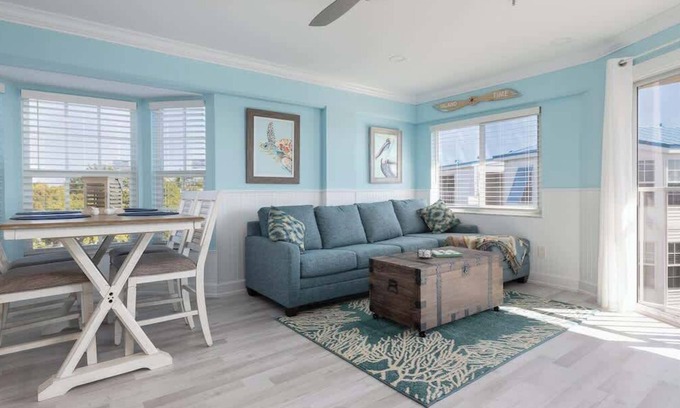 Tavernier Condo | Pristine Top Floor Oceanfront Condo 5 min from Top Local Attractions