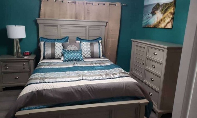 Bearss Plaza Resort | Private room ∙ 1 guest
