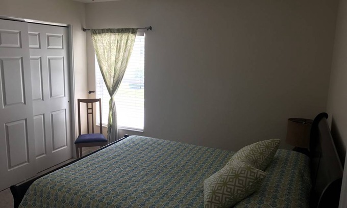 Sunrise Lakes Resort | Private room ∙ 3 guests