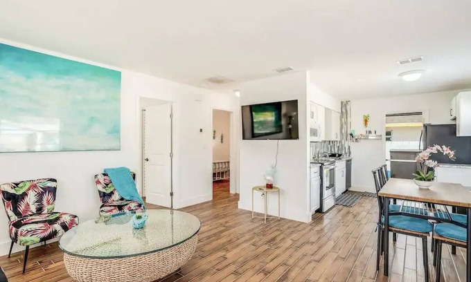 Royal Harbor House | Quiet Naples Home: Walking Distance to Downtown. Pet Friendly!
