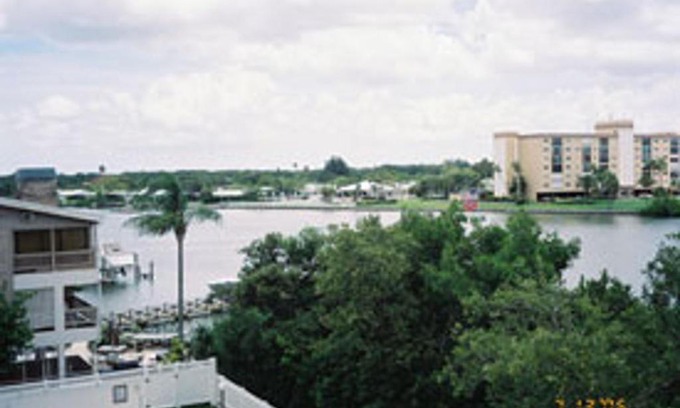 Indian Shores House | Quiet Waters by Florida Lifestyle Vacation Rentals