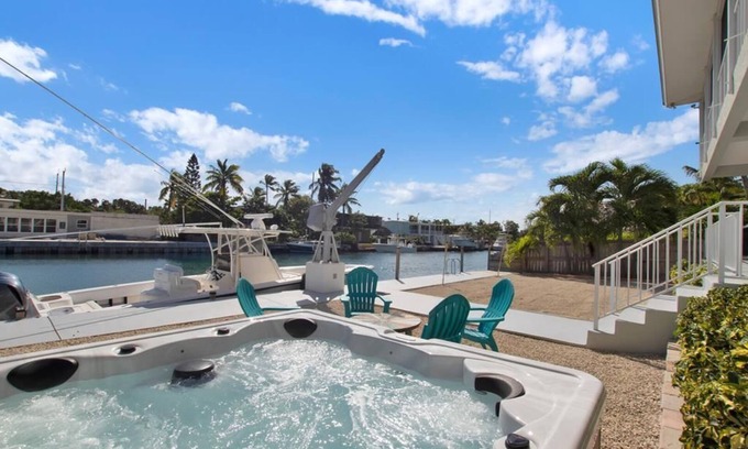 Venetian Shores House | San Remo Canal Front