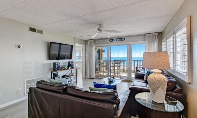 Fernandina Beach Apartment | Scenic Oceanview Condo