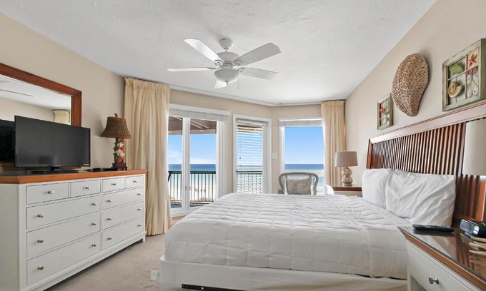 Crystal Beach House | Sealoft 201