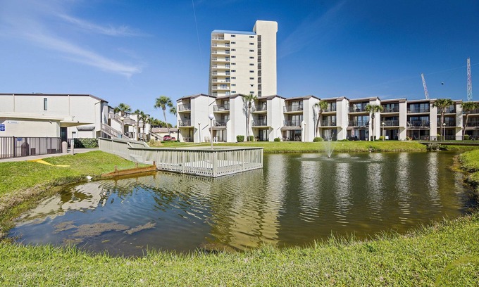 Bel Air Condo | Spacious and Elegant Condo! Summer Deals! FREE tkts to Activities this Summer!